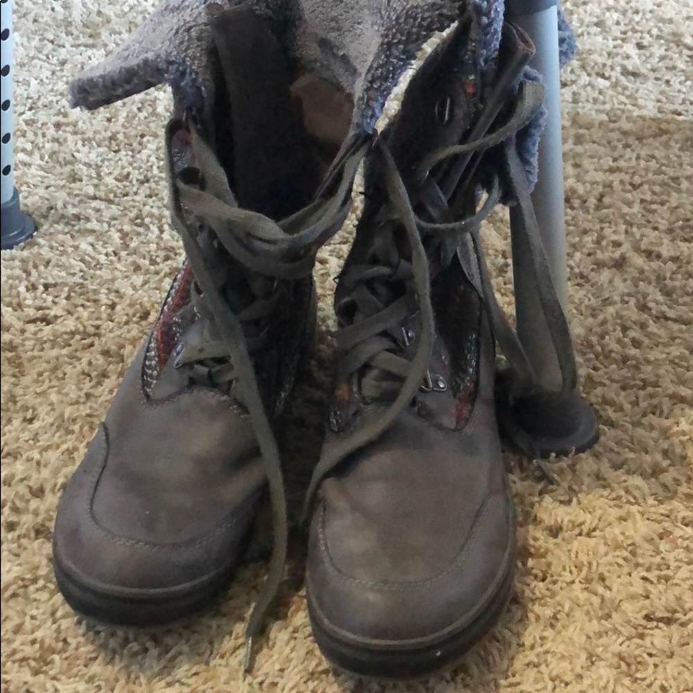 Rocket dog mid calf high sweater boots